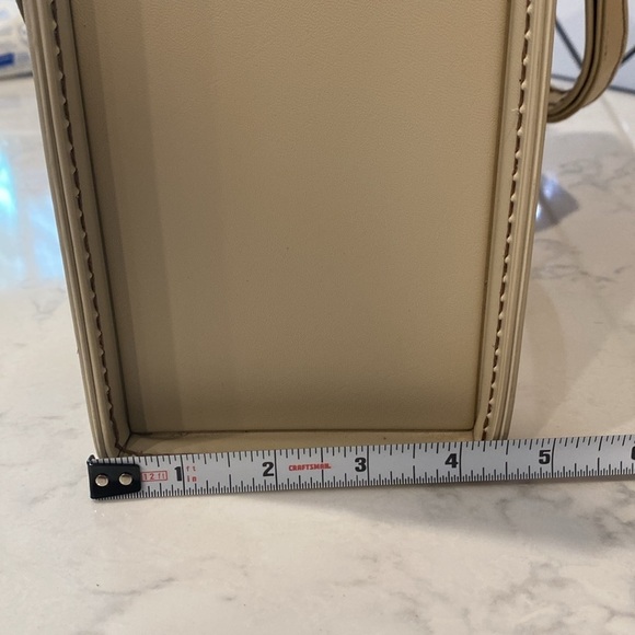 VINTAGE beige FAUX LEATHER PHOTOGRAPHY CAMERA HARD CARRY CASE - Picture 13 of 13